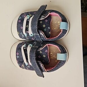 See Kai Run infant shoes chambray colored dots
